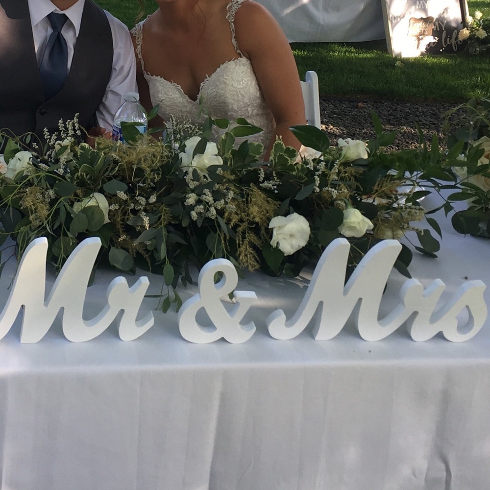 White wood Mr&Mrs Sign